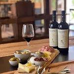 Masseria Torleanzi Wine Relais منتجع سان بييترو فيرنوتيكو