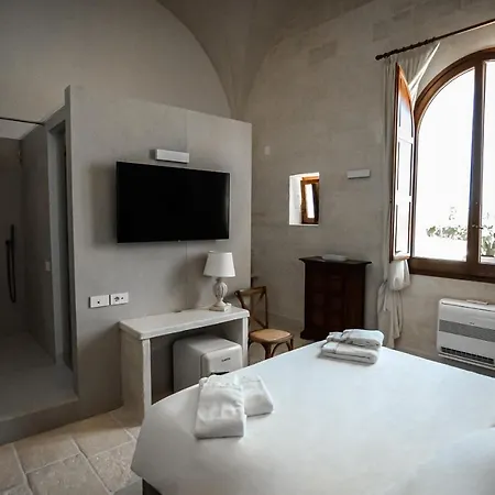 Masseria Torleanzi Wine Relais San Pietro Vernotico