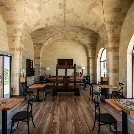 Masseria Torleanzi Wine Relais Rezort *